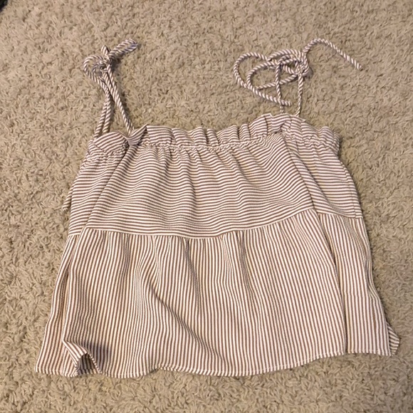 A cropped stopped shirt from pacsun - Picture 1 of 1